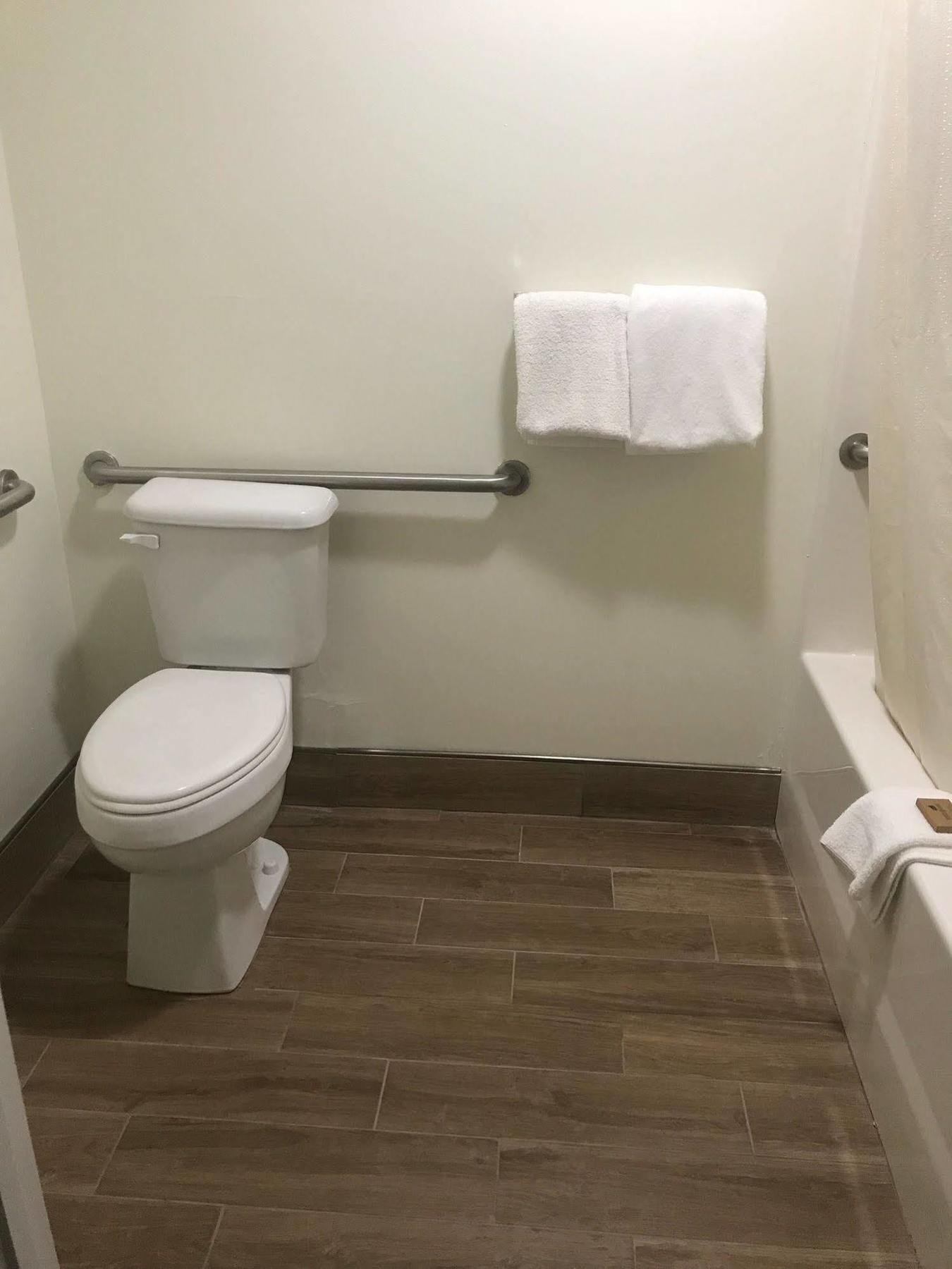 Fredericktown Madison Inn Lodge מראה חיצוני תמונה