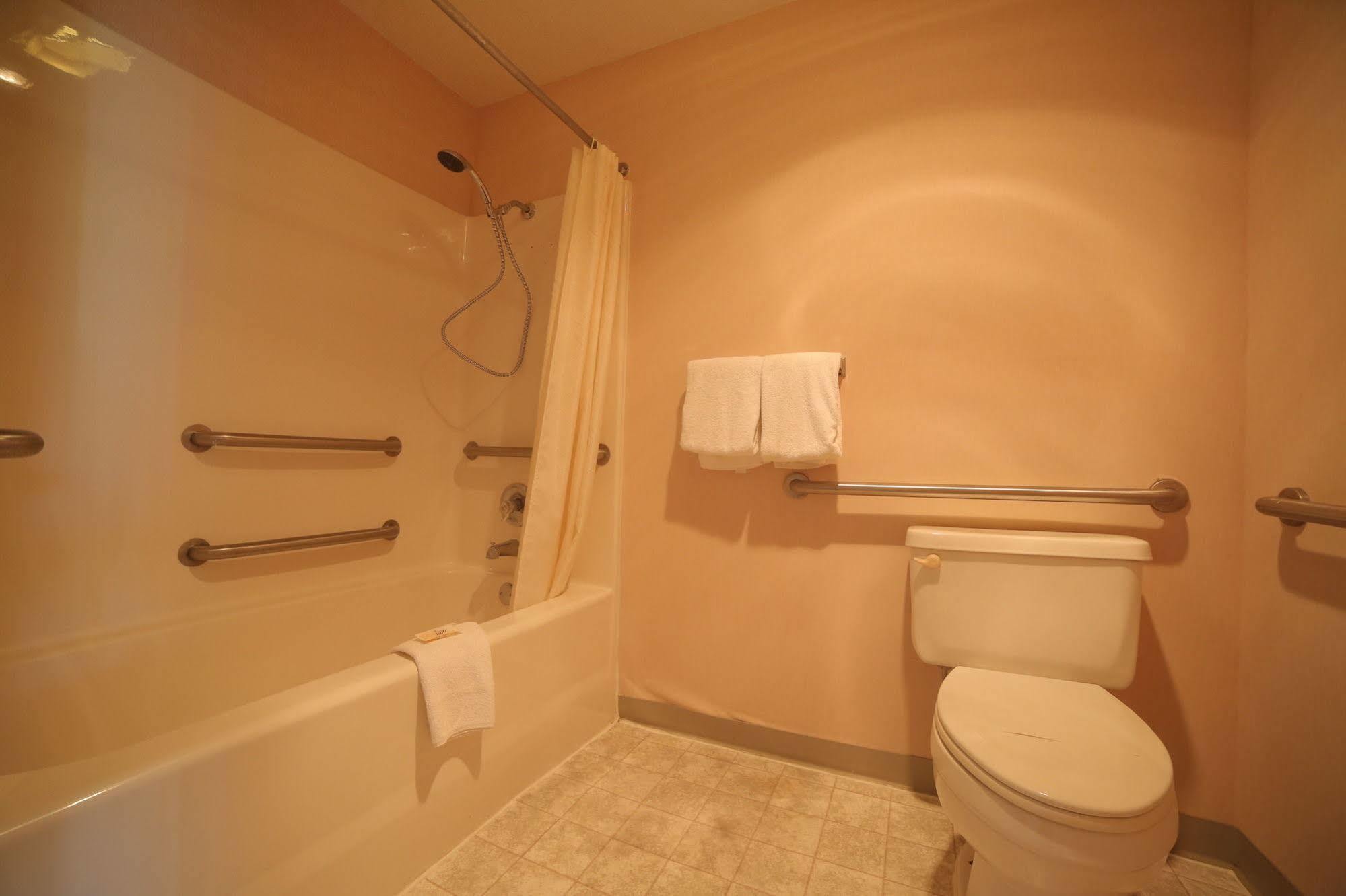 Fredericktown Madison Inn Lodge מראה חיצוני תמונה