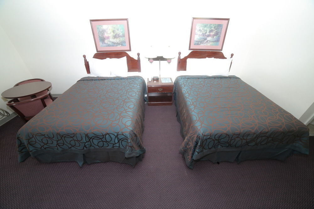 Fredericktown Madison Inn Lodge מראה חיצוני תמונה